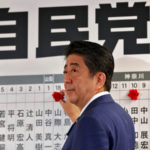 皆さん自民党が大好きなご様子ですが。。。2019年 年金大改悪「給料の60％超が天引き」!？